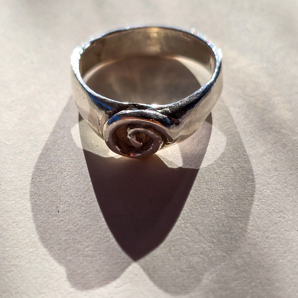 Atelier bague en argent — Mézières