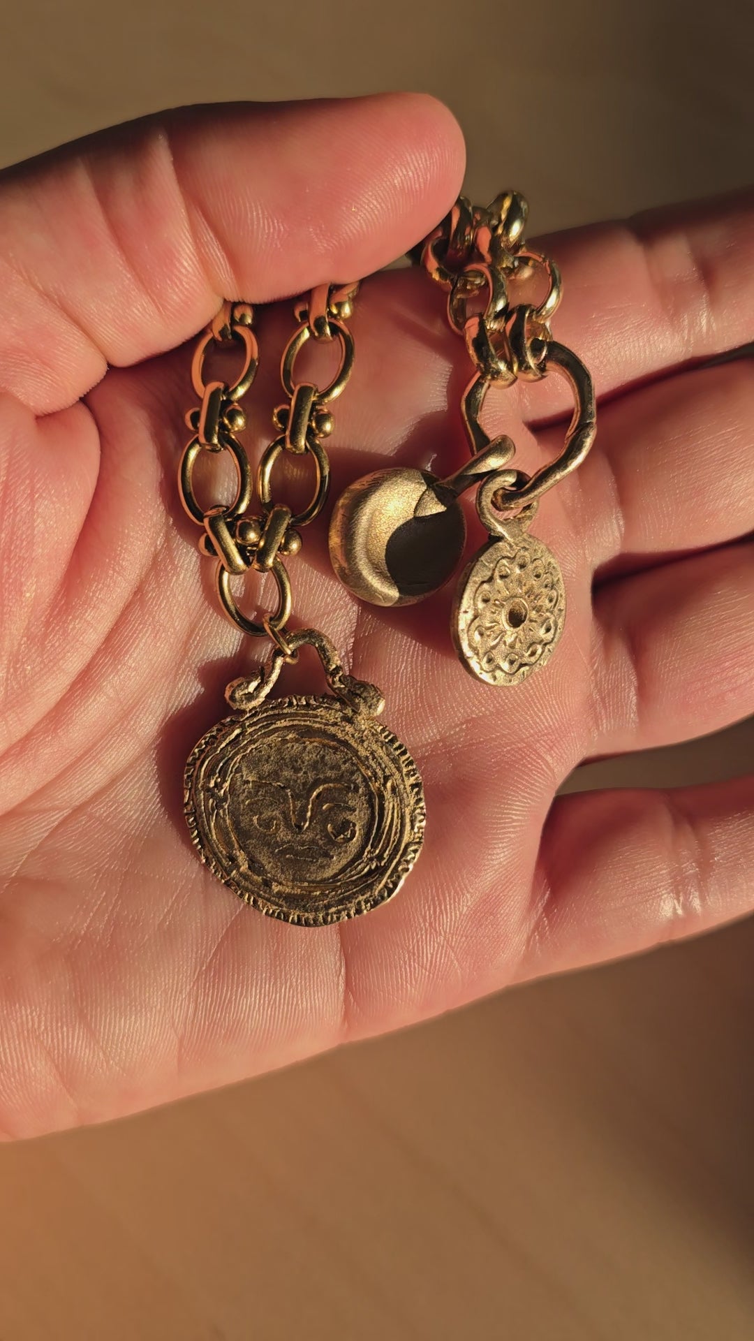 Atelier Chain & Charms Bronze Vevey