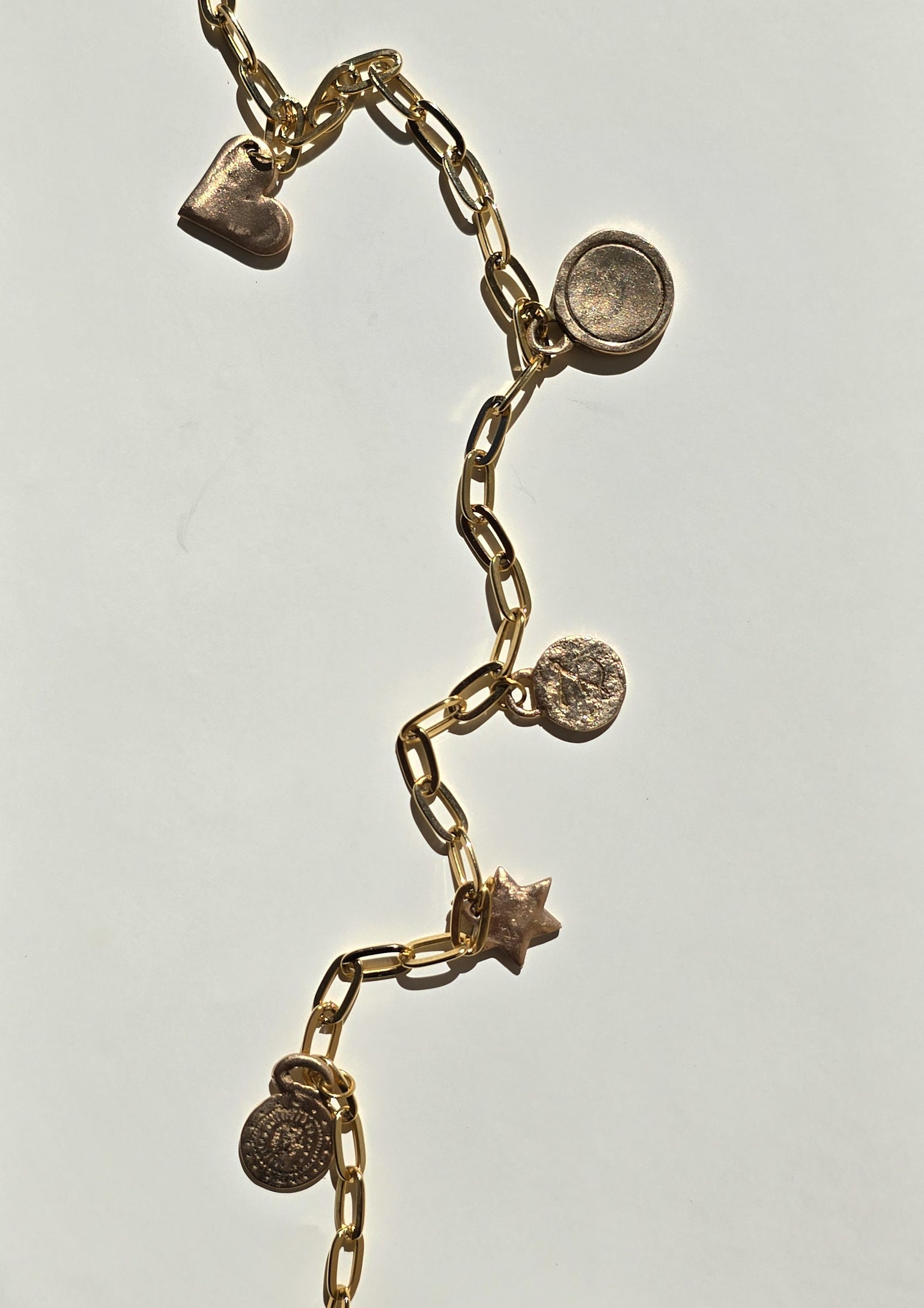 Atelier Charms Bronze Vevey